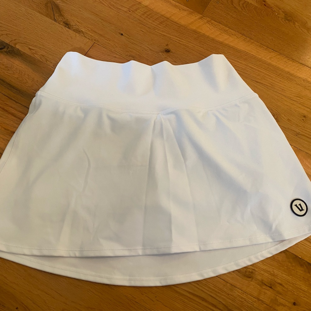 Vuori NWOT skort